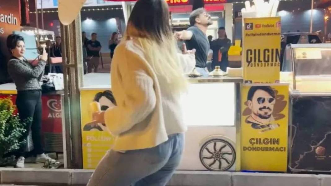 Çılgın Dondurmacı sınırı fena aştı! Kadın müşterisini kolundan tuttuğu gibi... Eşi şak diye bastı, bu sefer kurtuluşu yok! 3